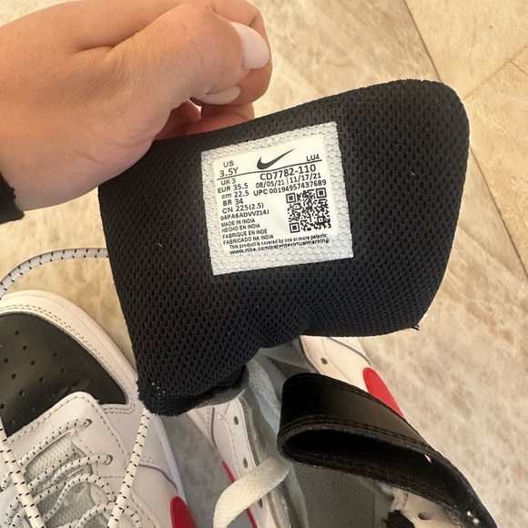 Nike Kids High-Top Sneakers — White Black Red - new without the box - Picture 2 of 5